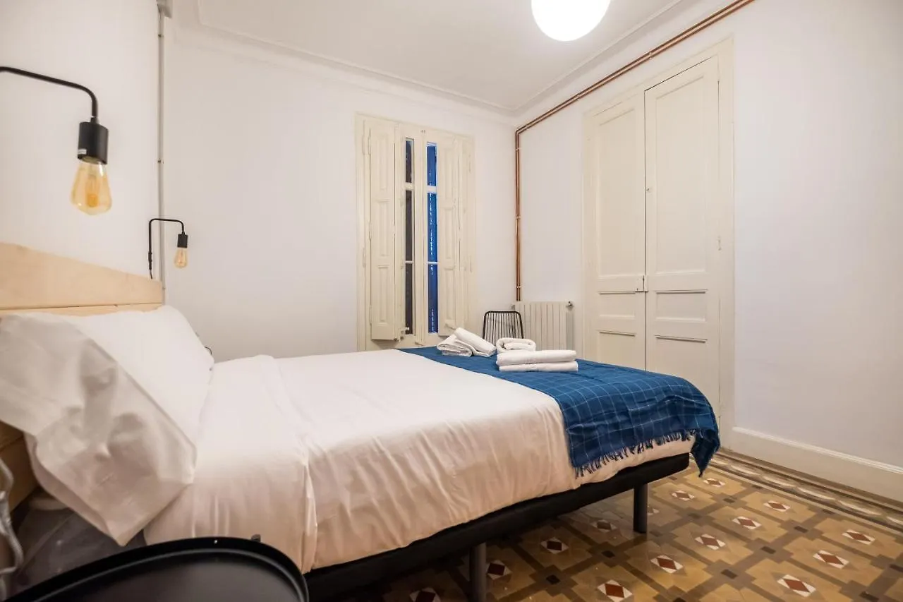 B42 - Modernist Apartment For Large Groups In Eixample Barcelona 0*,