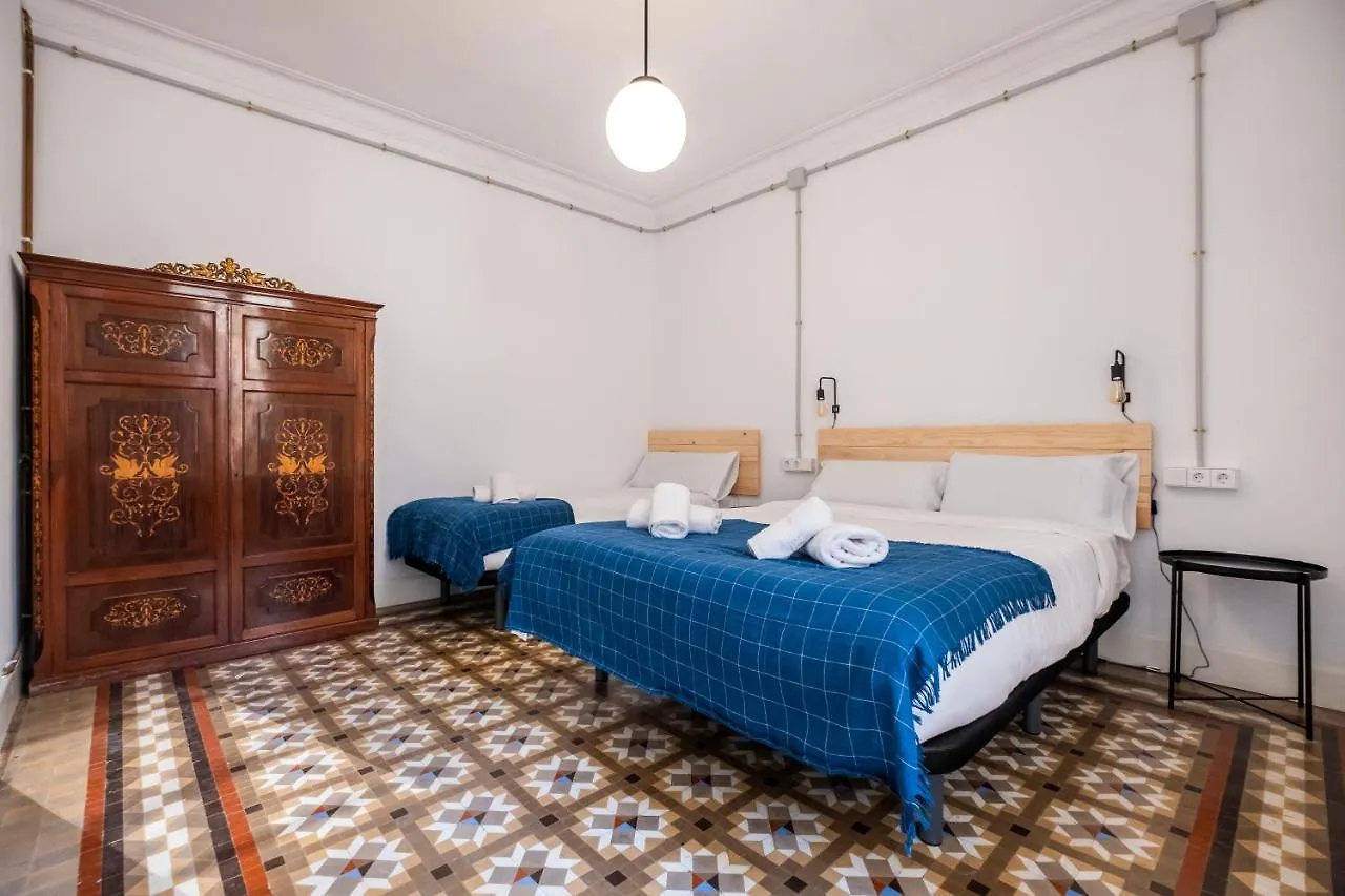 B42 - Modernist Apartment For Large Groups In Eixample Barcelona Spain