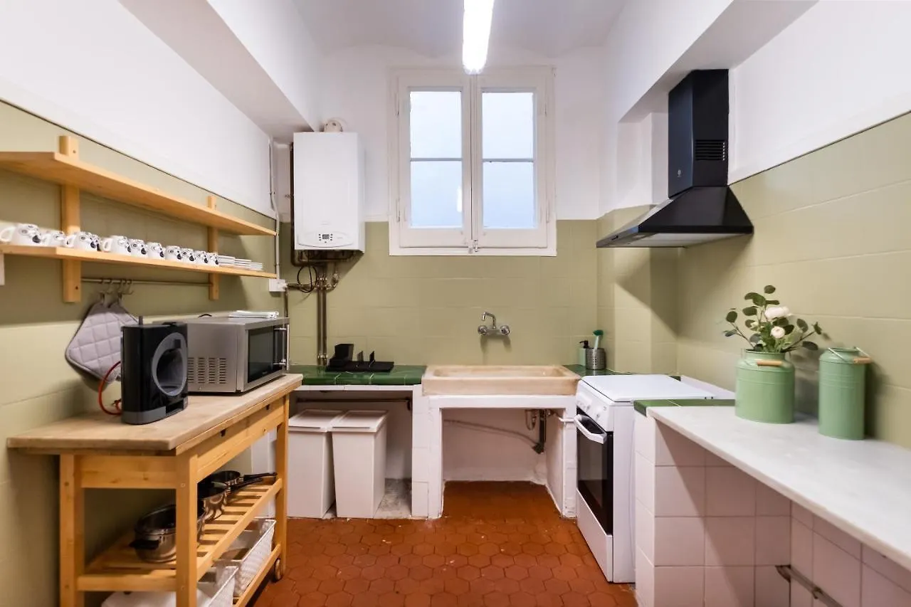 B42 - Modernist Apartment For Large Groups In Eixample Barcelona España